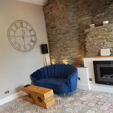 On Windermere, Stunning For 2 With Lake View * Bowness-on-Windermere